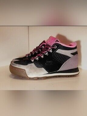 New Balance 710 Gray Womens Size 7.5 Trail Hiking Boots